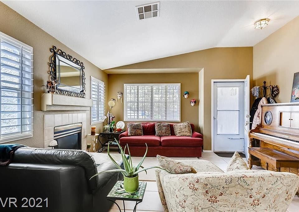 1st image of 5464 Beach Pine St