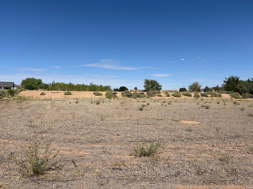 2nd image of Darla Tract Dr #3