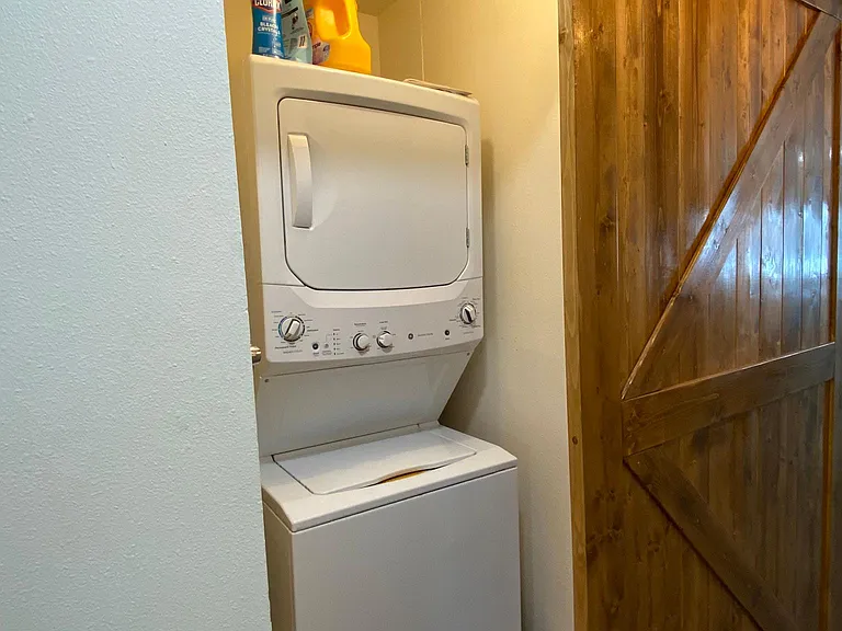 1435 Marion St #2 — Photo 11