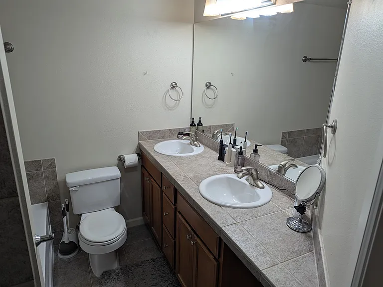 14870 SE 16th St #4 — Photo 14