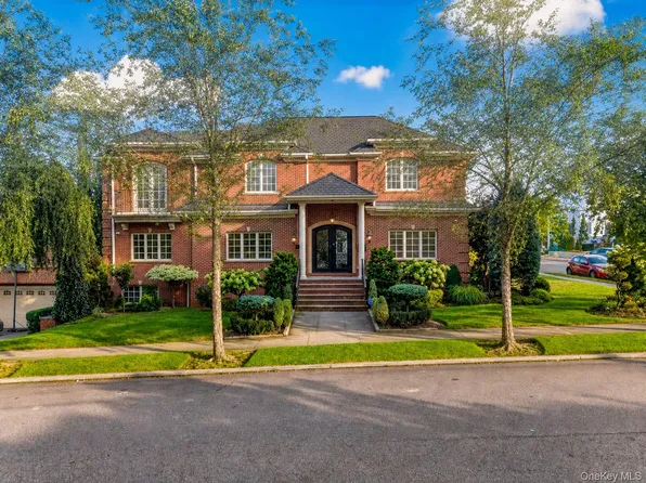 150-50 6th Avenue, Whitestone, NY 11357
