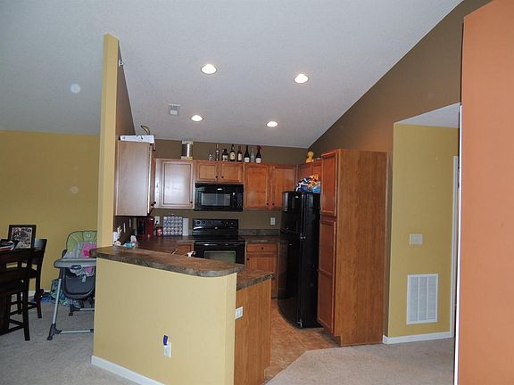 4th image of 2244 Rolling Hills Dr