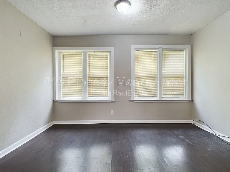 5218 Highland Ave — Photo 10