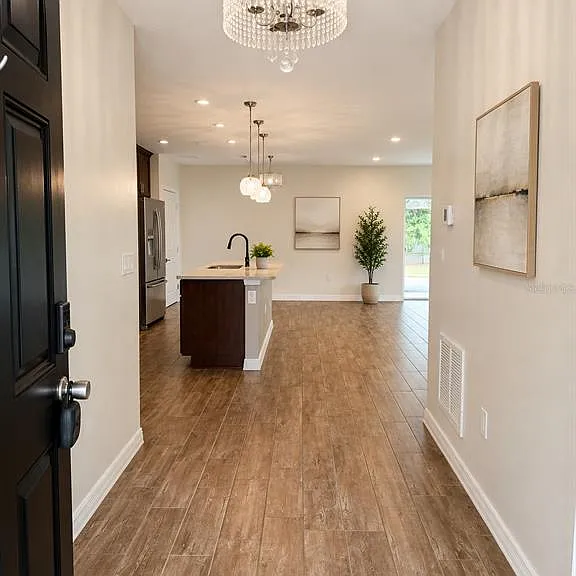 433 Sardinia Cir — Photo 2