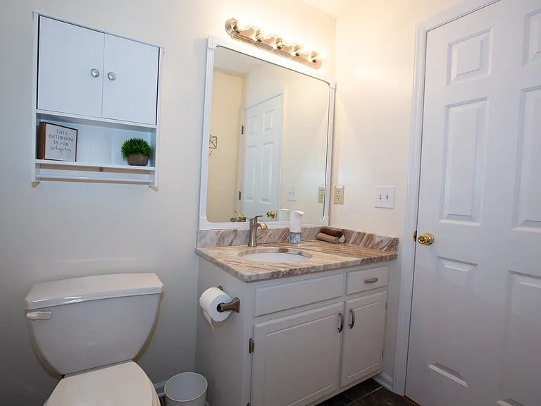 113 Lauren Cir — Photo 8