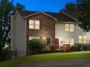 937 Kingsbury Dr, Clarksville, TN 37040