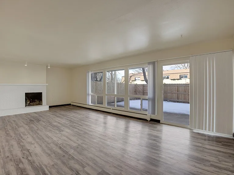 Broadridge Flats and Townhomes — Photo 6