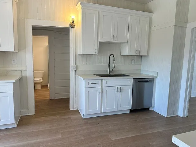 261 Irving Ave — Photo 5