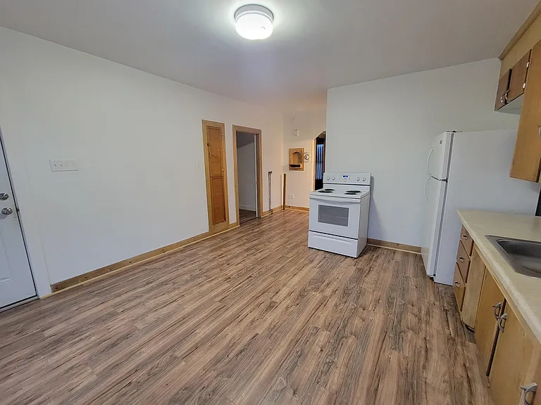 6 Cloutier St #6 — Photo 3