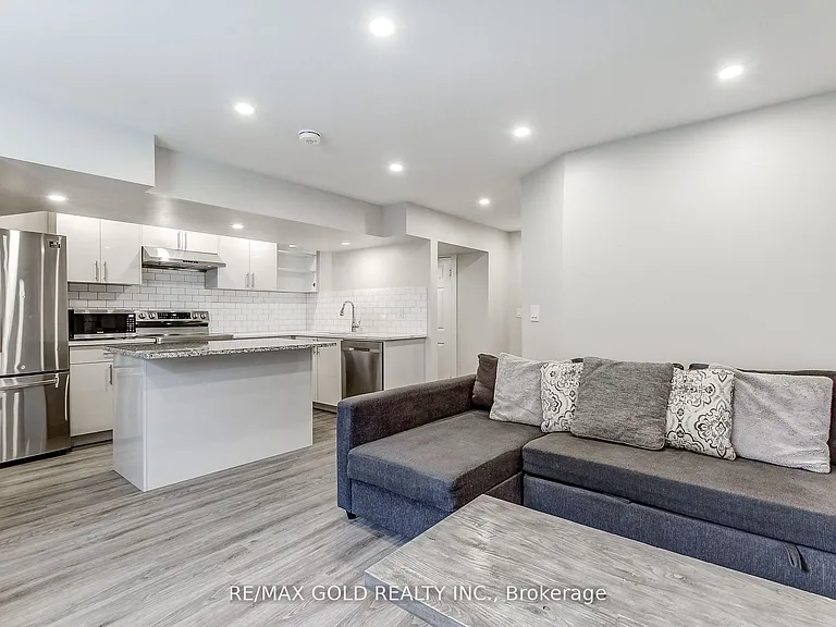 3352 Vernon Powell Dr — Photo 37