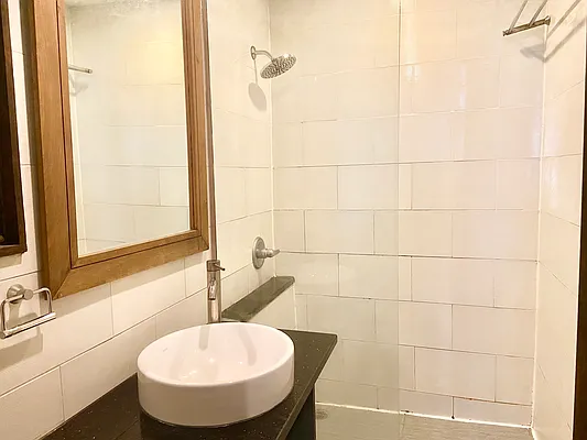 Rented by E Realty International Corp | media 26