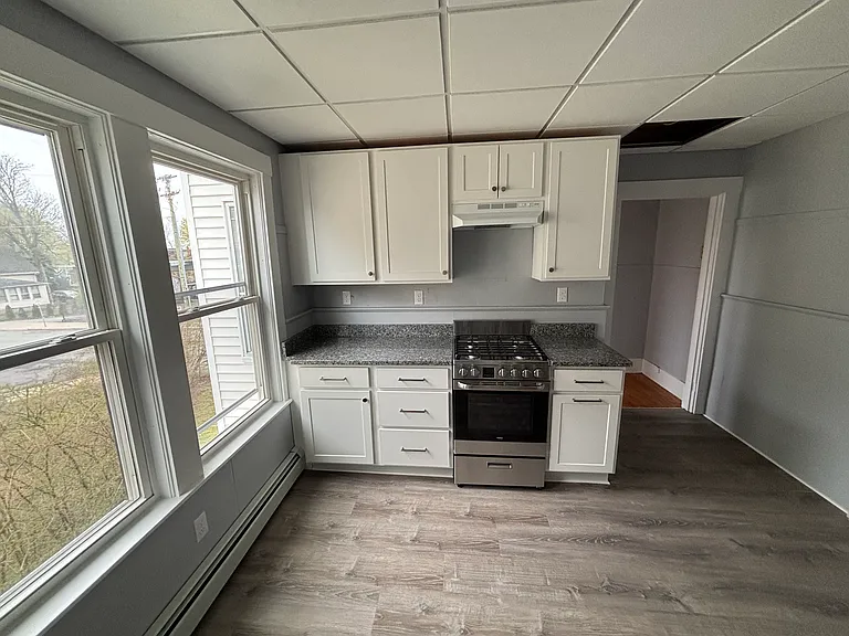 12 Pond St #4 — Photo 3