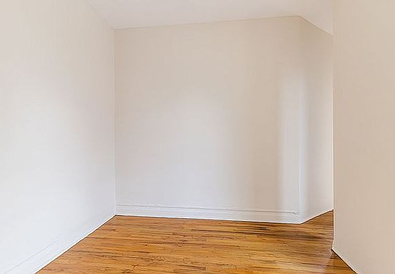 4th image of 259 Bleecker St APT 17