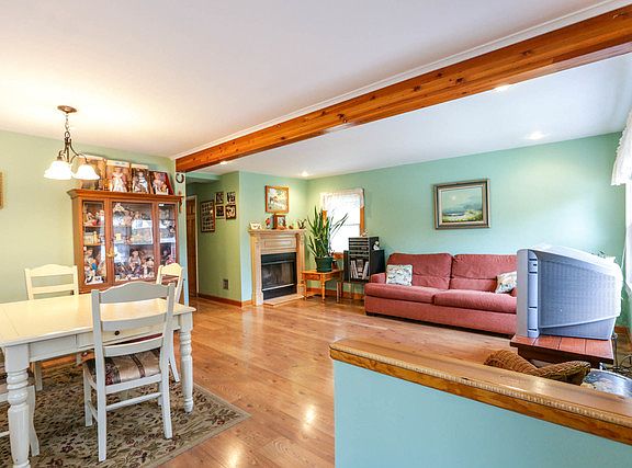 4th image of 2251 N 76th Ct