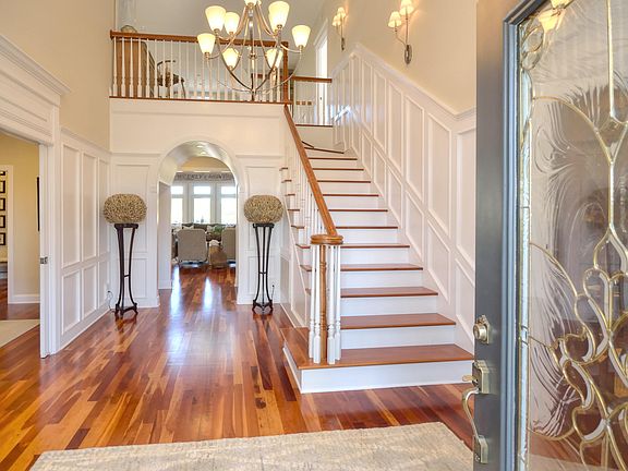 3rd image of 3638 W Medinah Avenue SE