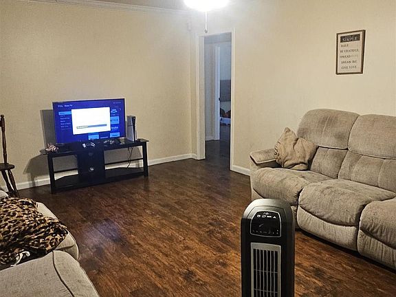 4th image of 25355 Dickinson Rd