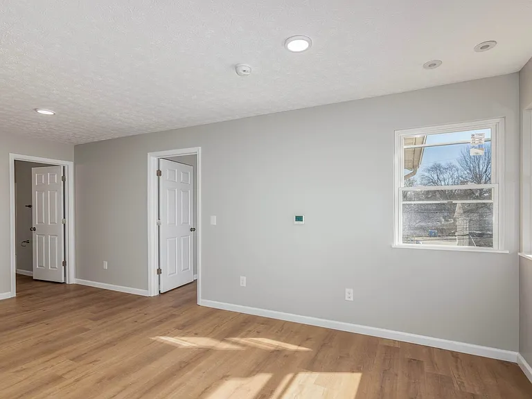 University Commons Apartments — Photo 14