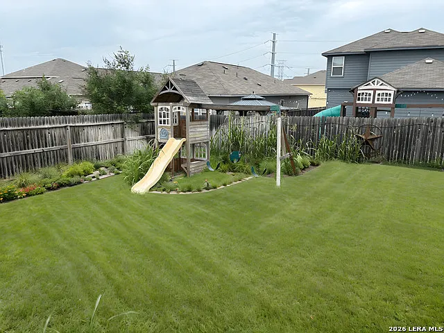 1810 Golden Maple — Photo 27
