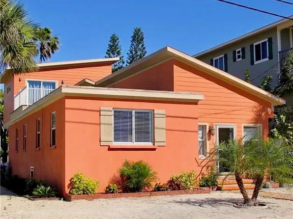 2219 Avenue C, Bradenton Beach, FL 34217