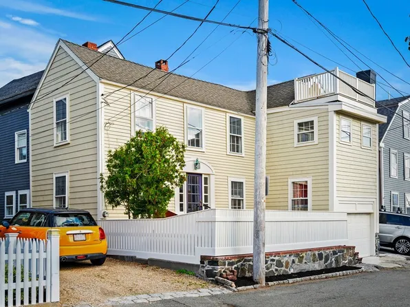 3 Glover Sq, Marblehead, MA 01945