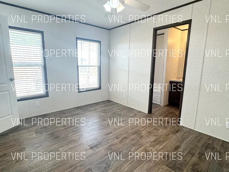 3815 S Main St #18 — Photo 3