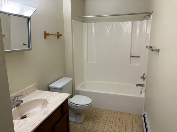 220 Church St, Flasher, ND