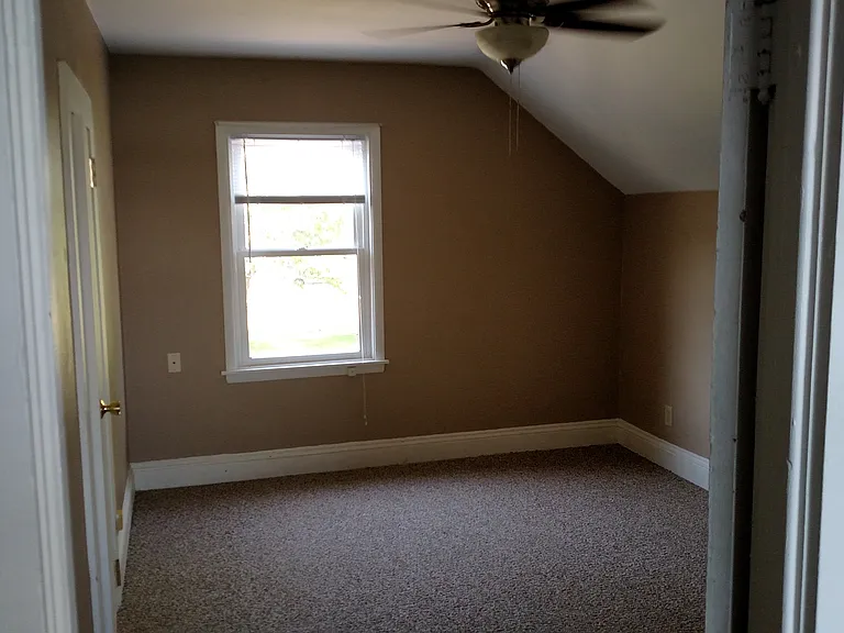 2820 Mondovi Rd — Photo 10