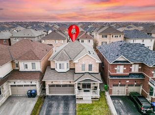 14 Lloyd Cres, Brampton, ON L7A 4J5