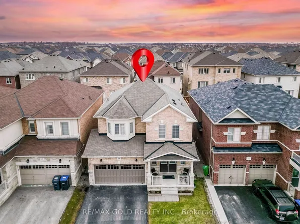 14 Lloyd Cres, Brampton, ON L7A 4J5
