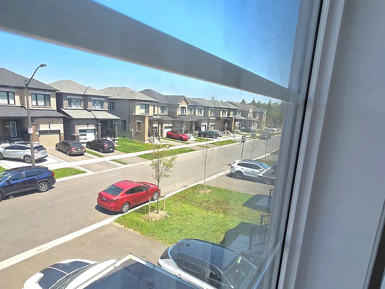 76 Conarty Cres — Photo 15