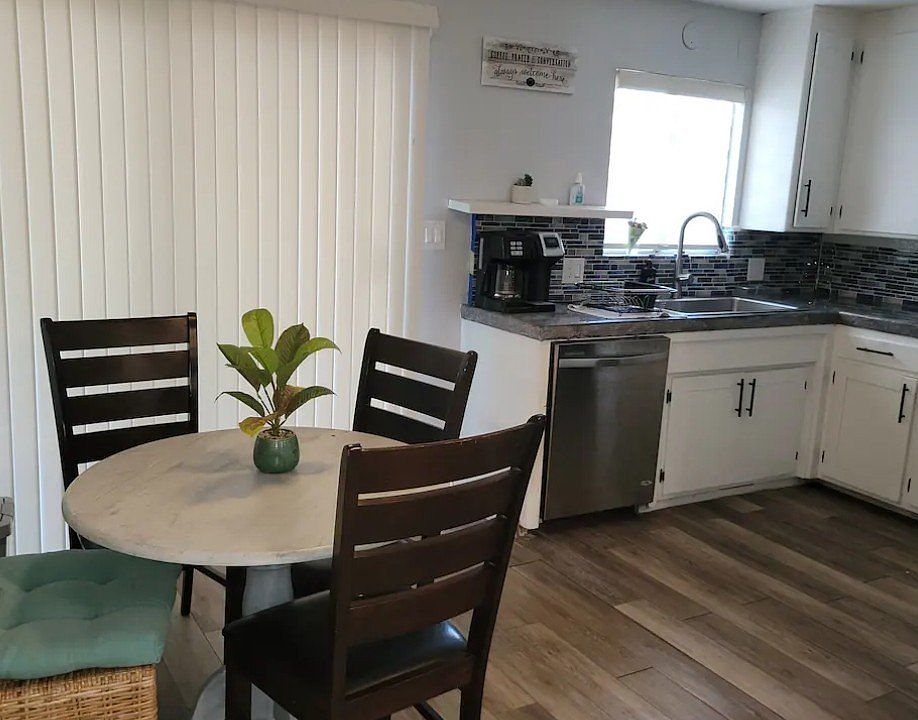 1st image of 1047 Coldwell Ave #2