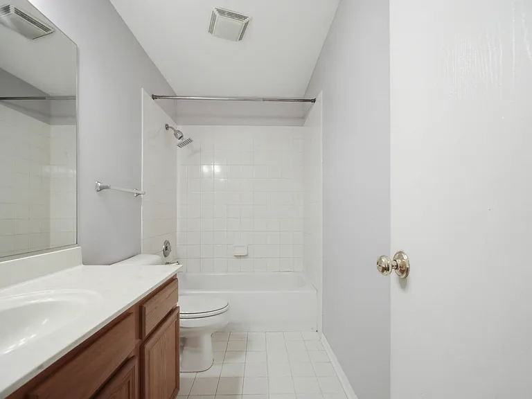 512 Normandy Ln — Photo 21