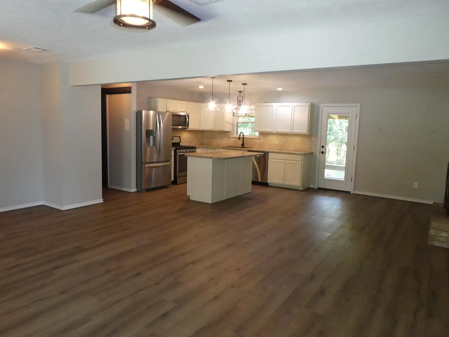 3 bed, 1475 sqft, $1,650 — Photo 2