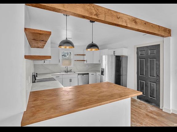 3rd image of 2505 Negley Ct #2505