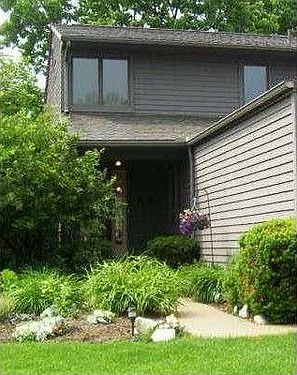 3rd image of 693 Woodcreek Cir