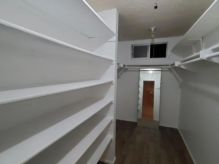 2540 Clairemont Dr #101 — Photo 32