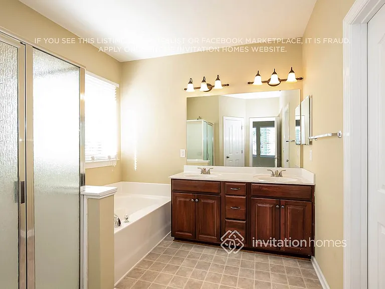 11324 Huntington Meadow Ln — Photo 12
