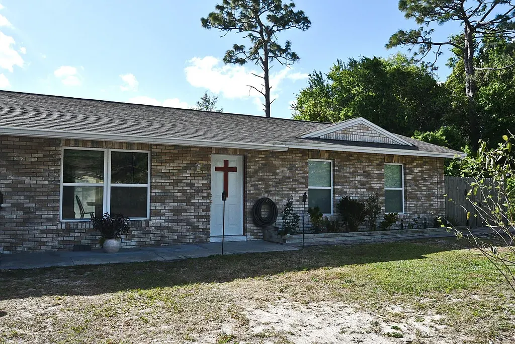 2 bed, 1000 sqft, $2,000 — Photo 1
