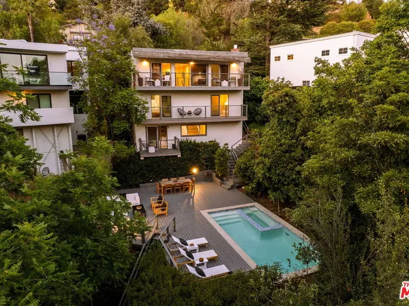 2753 La Cuesta Dr, Los Angeles, CA 90046