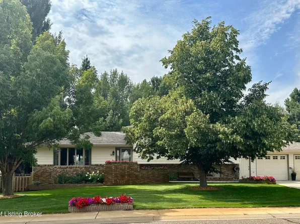 1871 10th Ave W, Dickinson, ND 58601