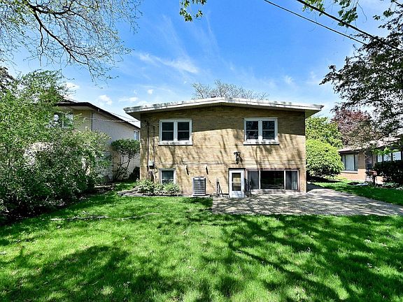 5th image of 4409 W Lunt Ave