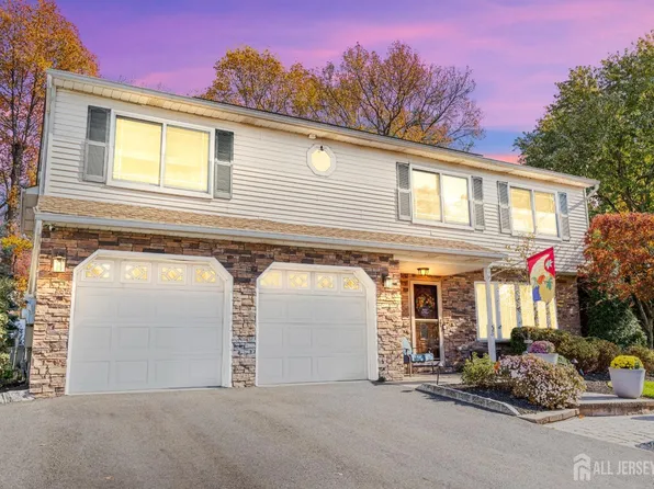 38 Netherwood Cir, Edison, NJ 08820