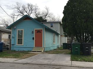 316 N Chupaderas St, San Antonio, TX 78207