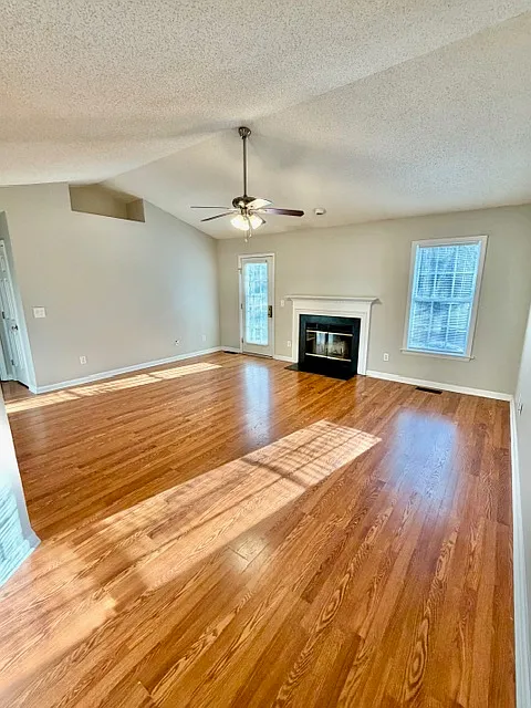 3 bed, 1525 sqft, $1,750 — Photo 3