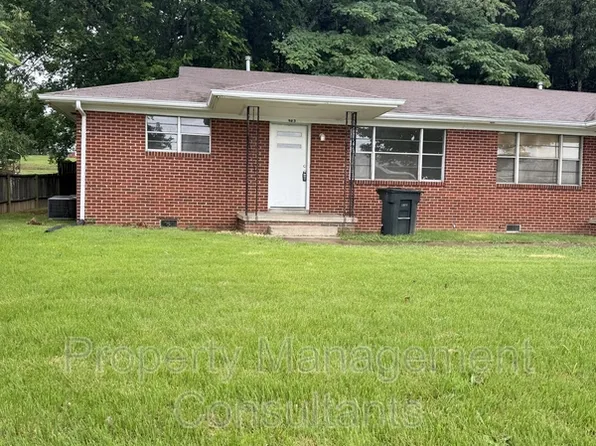 903 Collinwood Ave, Florence, AL 35630