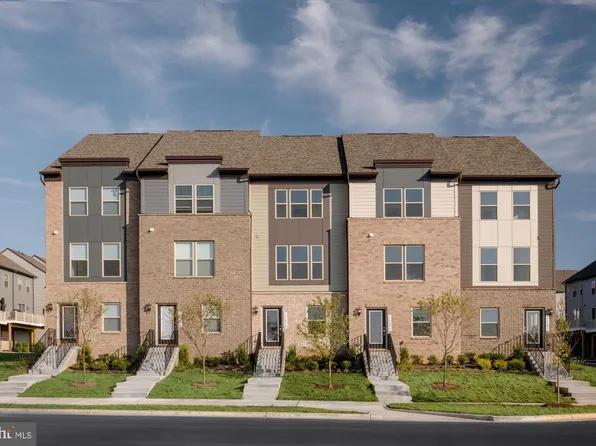 8792 Noether St, Manassas, VA 20109