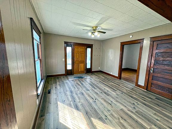 5th image of 524 S 11th St
