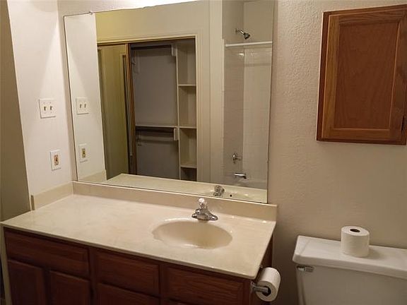 5th image of 201 Willingham Dr