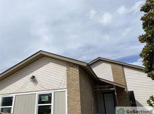 509 Williams Dr, Moore, OK 73160