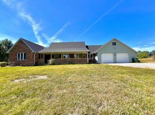 2496 E Little Bear Rd, Connersville, IN 47331